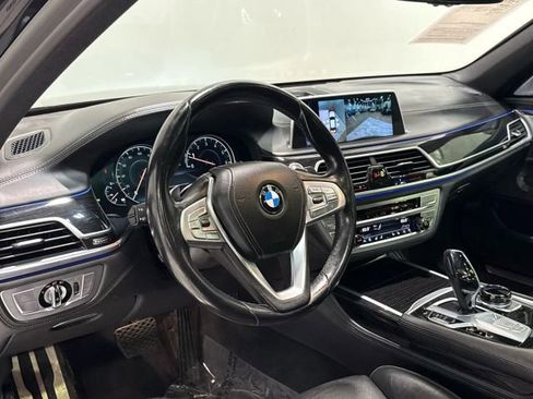 Used 2017 BMW 750i xDrive image 14