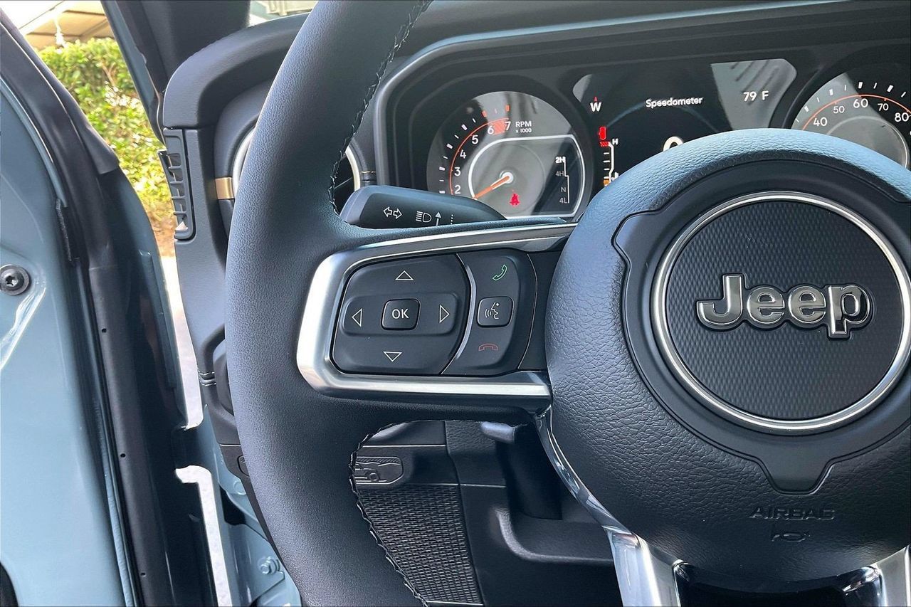 New 2026 Jeep Wrangler Unlimited Sahara AWD/4WD image 27