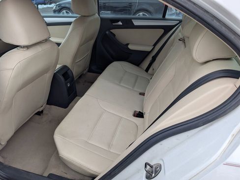 Used 2013 Volkswagen Jetta SE image 11