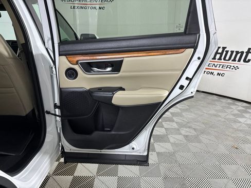 Used 2019 Honda CR-V Touring image 27