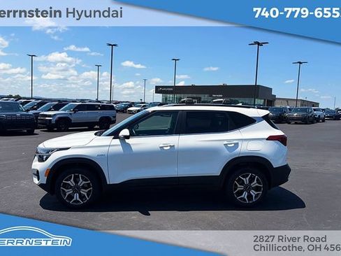 Used 2023 Kia Seltos EX AWD/4WD image 4