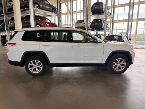 Used 2021 Jeep Grand Cherokee L Limited AWD/4WD image 2