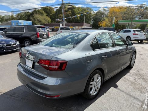 Used 2018 Volkswagen Jetta S image 6