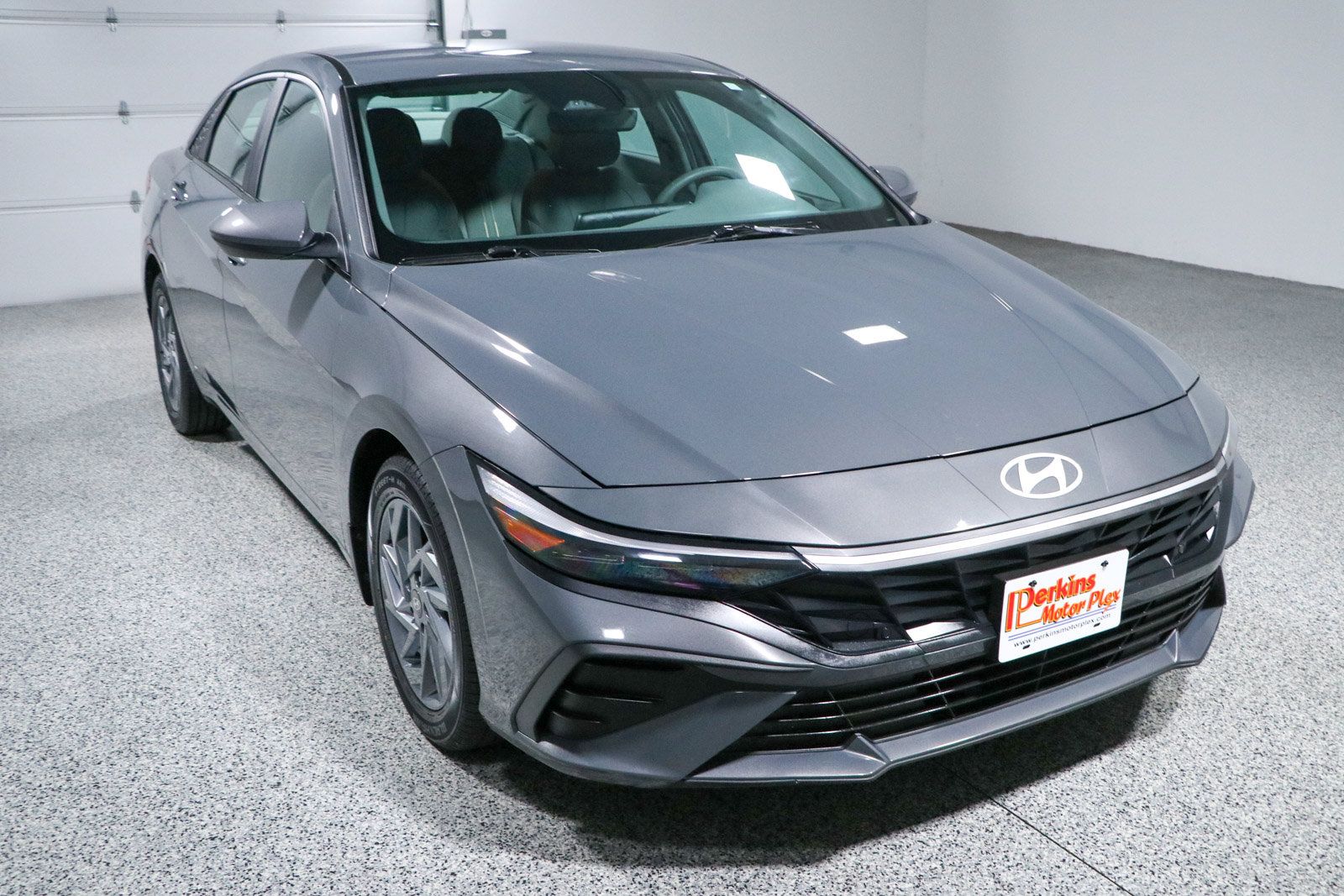 Used 2024 Hyundai Elantra SEL FWD image 5