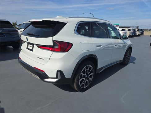Certified 2025 BMW X1 xDrive28i w/ Convenience Package image 3