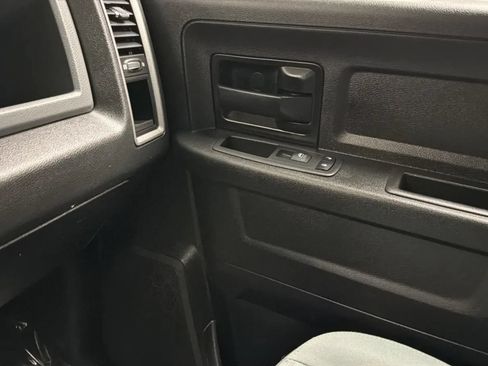 Used 2018 RAM 2500 Tradesman w/ Chrome Appearance Group AWD/4WD image 16