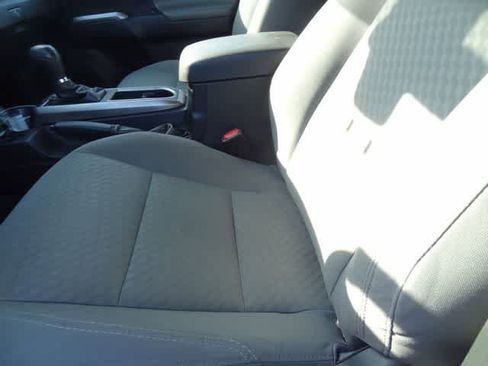 Used 2020 Toyota Tacoma SR5 AWD/4WD image 6