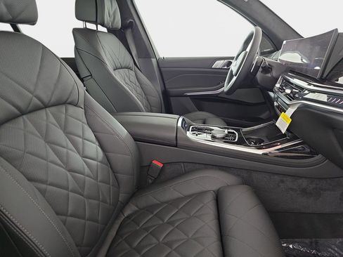 New 2026 BMW X7 xDrive40i image 9