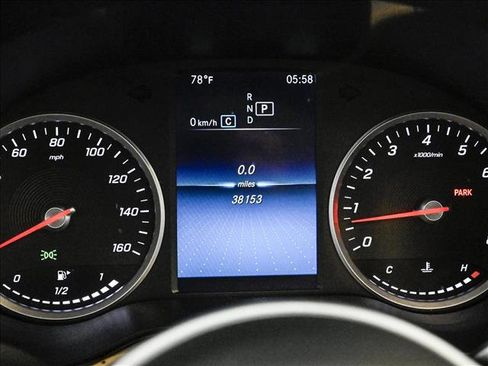 Used 2022 Mercedes-Benz GLC 300 4MATIC Coupe image 11