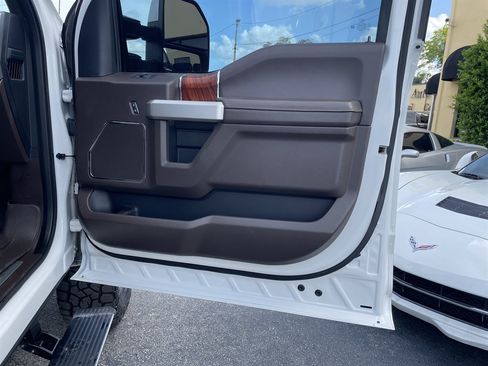 Used 2021 Ford F250 King Ranch w/ King Ranch Ultimate Package AWD/4WD image 44