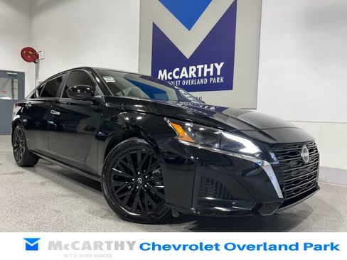 Used 2025 Nissan Altima 2.5 SV w/ SV Special Edition Package FWD image 1