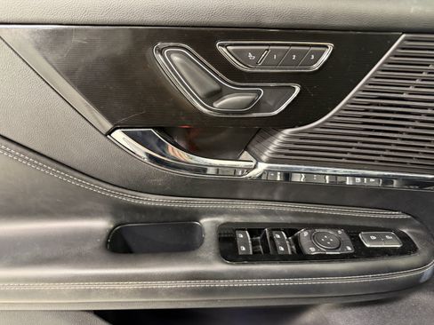 Used 2022 Lincoln Corsair FWD w/ Premium Package image 20