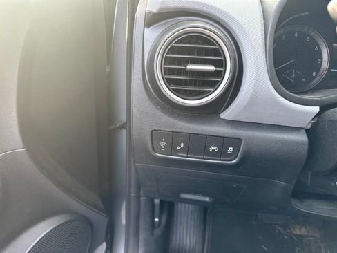 Used 2019 Hyundai Kona SEL AWD/4WD image 15