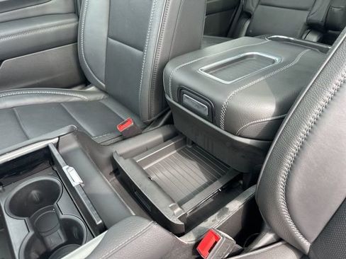 Used 2022 GMC Yukon Denali RWD image 24