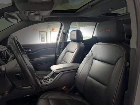 Used 2021 GMC Acadia AT4 w/ Technology Package AWD/4WD image 16