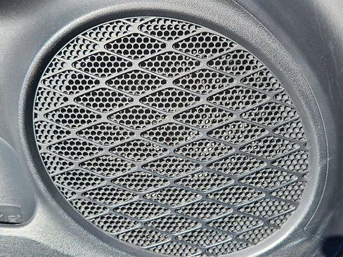 Used 2022 Toyota Prius XLE image 30