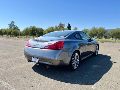 Used 2015 INFINITI Q60 Sport RWD image 5