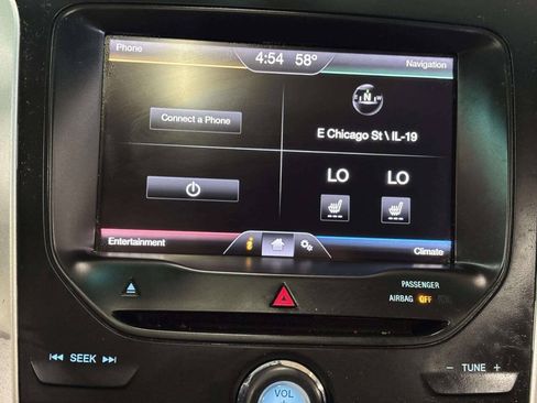 Used 2015 Ford Explorer XLT w/ Equipment Group 202B AWD/4WD image 34