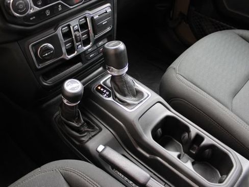 Used 2020 Jeep Gladiator Sport w/ Quick Order Package 24S AWD/4WD image 24