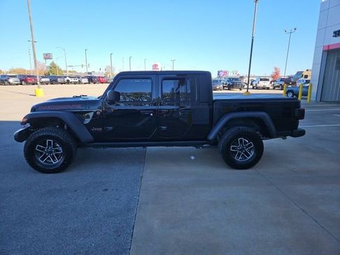 Used 2024 Jeep Gladiator Mojave w/ Convenience Group image 4