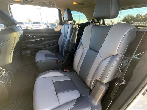 Used 2022 Subaru Ascent Onyx Edition image 32