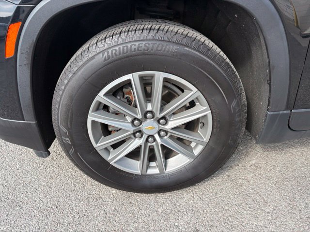 Used 2023 Chevrolet Traverse LT FWD image 13