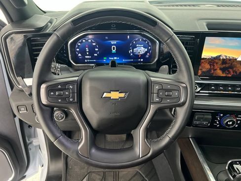Used 2026 Chevrolet Silverado 1500 High Country AWD/4WD image 11