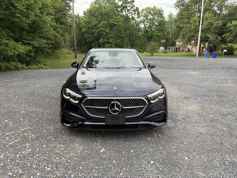 Used 2024 Mercedes-Benz E 350 4MATIC Sedan image 7