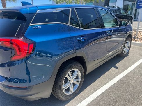 Used 2020 GMC Terrain SLE FWD image 9