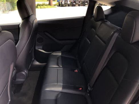 Used 2021 Tesla Model Y Long Range AWD/4WD image 36