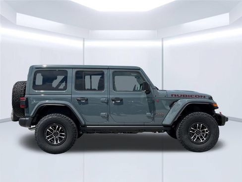 Used 2025 Jeep Wrangler Unlimited Rubicon AWD/4WD image 9