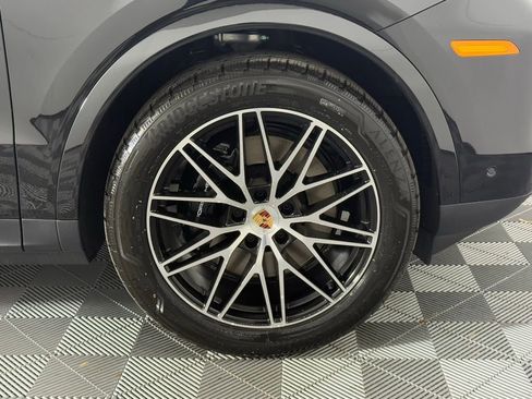 New 2026 Porsche Cayenne image 14
