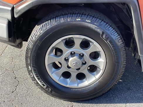 Used 2013 Toyota FJ Cruiser 2WD image 10