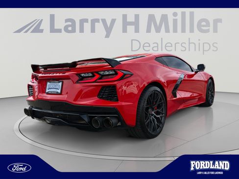Used 2022 Chevrolet Corvette Stingray Coupe w/ Z51 Performance Package RWD image 5