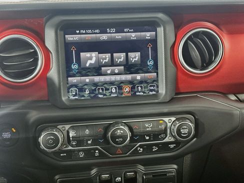 Used 2019 Jeep Wrangler Unlimited Rubicon AWD/4WD image 24