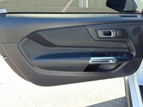 Used 2025 Ford Mustang GT RWD image 9