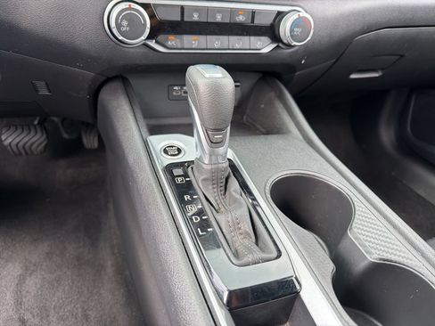 Used 2025 Nissan Altima 2.5 SV FWD image 17