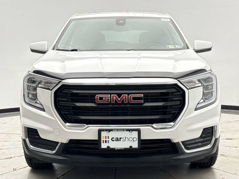 Used 2022 GMC Terrain SLE image 8