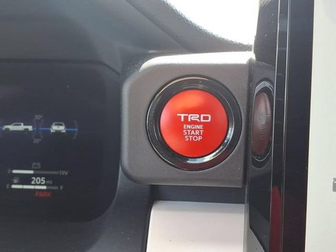Used 2024 Toyota Tacoma TRD Off-Road w/ TRD Off Road Upgrade Package AWD/4WD image 10