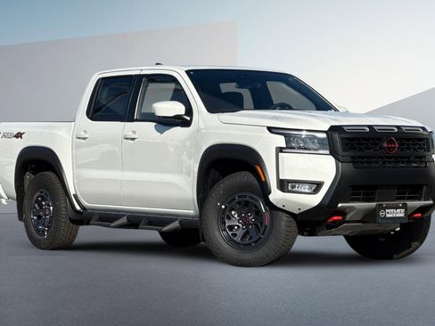 New 2026 Nissan Frontier PRO-4X w/ Pro-4x Convenience Package image 2