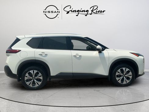 Used 2021 Nissan Rogue SV w/ Premium Package AWD/4WD image 8