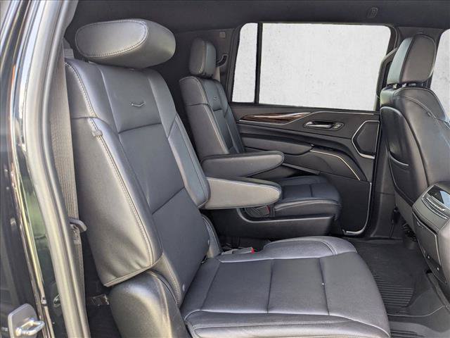 Used 2023 Cadillac Escalade ESV Luxury RWD image 17