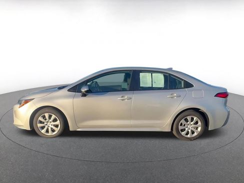Used 2025 Toyota Corolla LE image 9