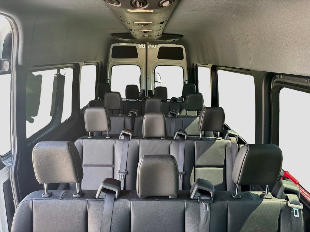 Used 2022 Mercedes-Benz Sprinter 2500 image 18