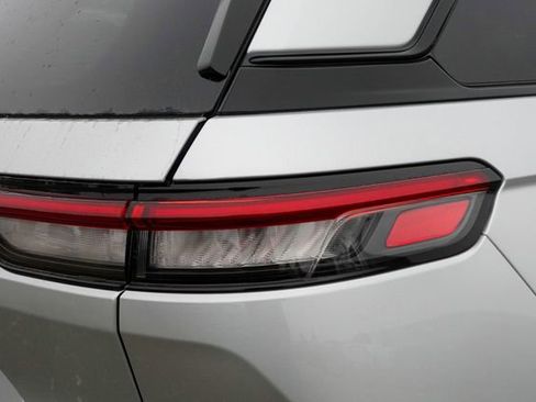 New 2025 Jeep Grand Cherokee Altitude image 7