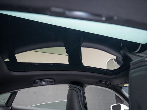 Used 2023 Porsche Taycan w/ Premium Package image 67