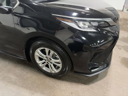 Used 2023 Toyota Sienna XSE w/ XSE Plus Package image 39