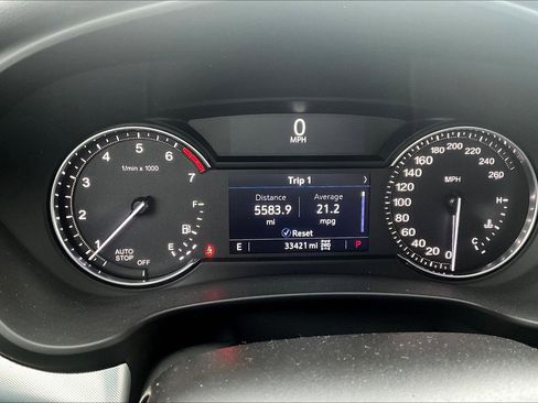 Used 2021 Cadillac XT4 Premium Luxury image 24