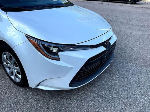 Used 2025 Toyota Corolla LE FWD image 8