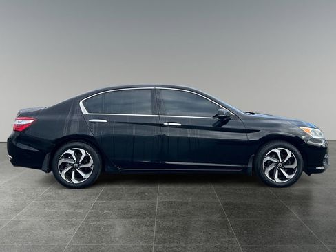 Used 2017 Honda Accord EX-L image 8